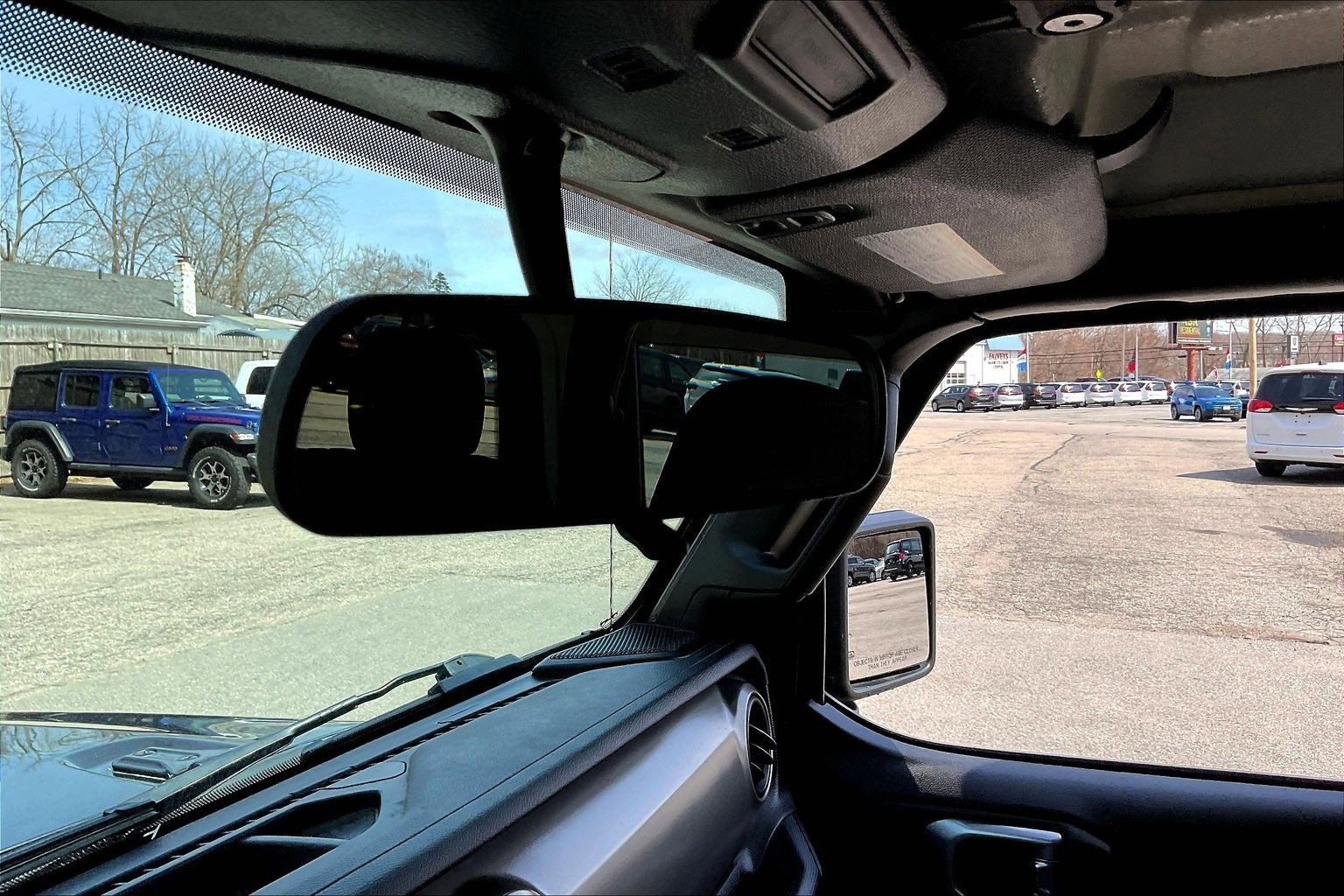 Used 2020 Jeep Wrangler Sport image 32