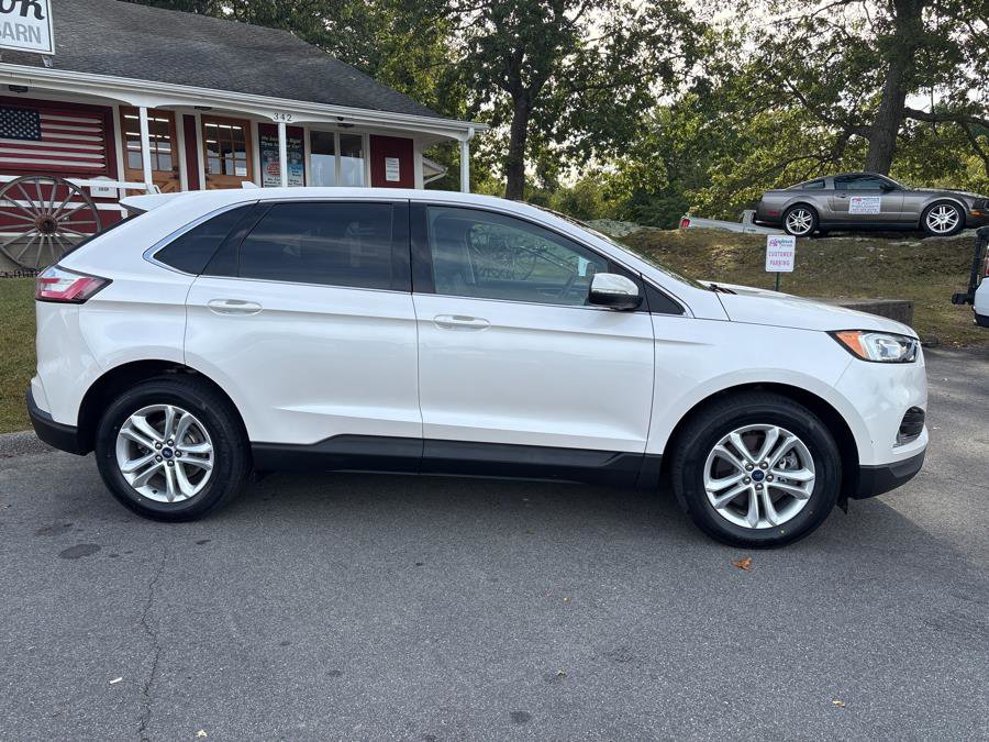Used 2019 Ford Edge SEL w/ Equipment Group 201A image 2