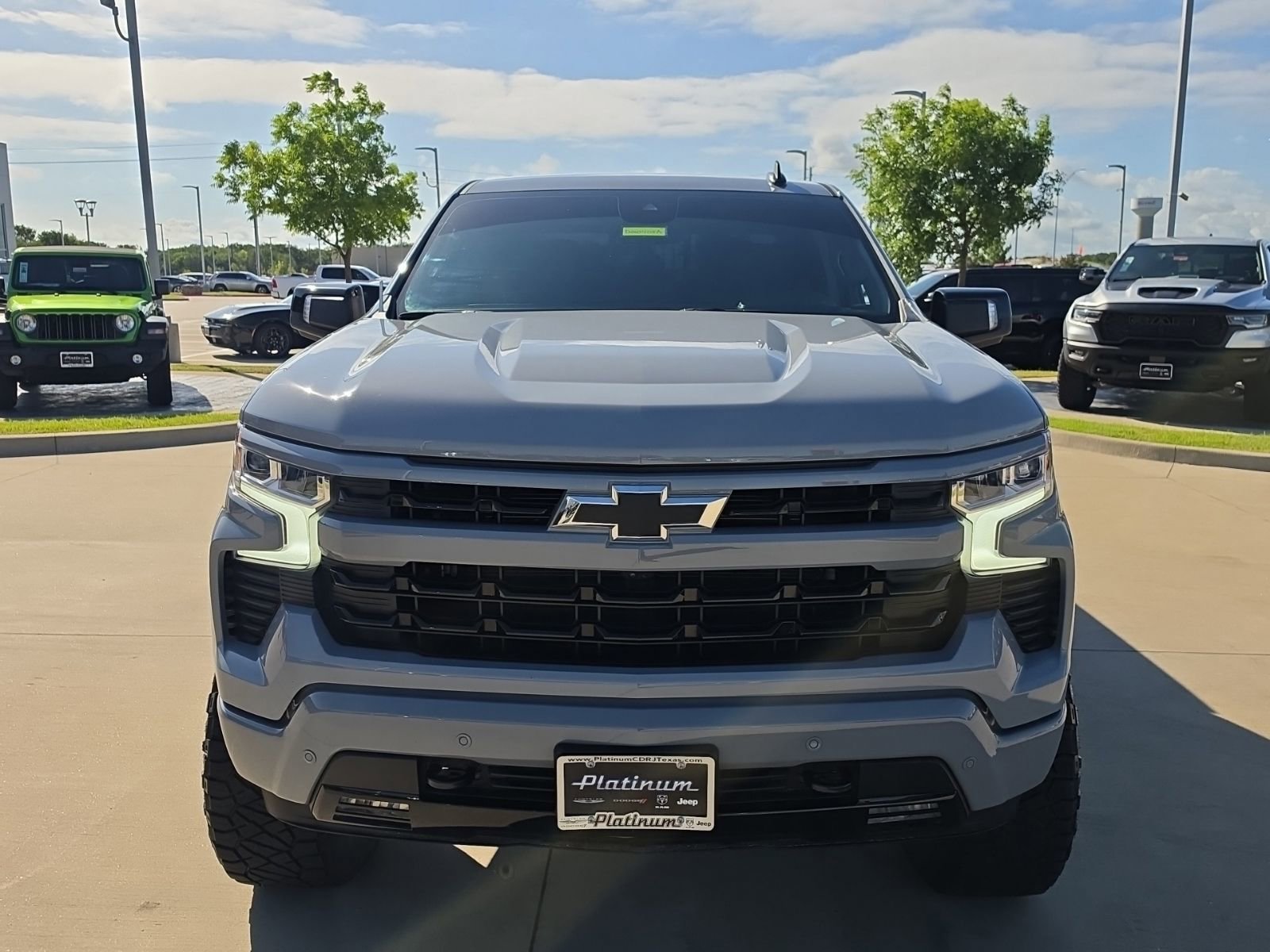 Used 2025 Chevrolet Silverado 1500 RST AWD/4WD image 8