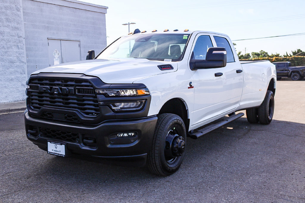 New 2026 RAM 3500 Tradesman AWD/4WD image 4