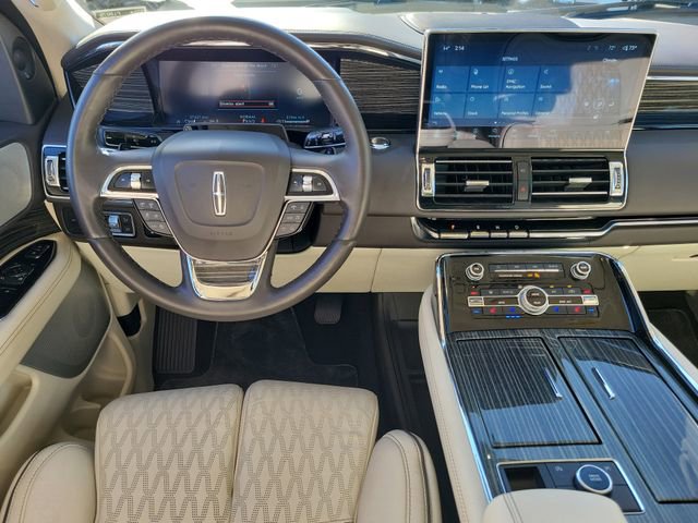 Used 2023 Lincoln Navigator Black Label image 4