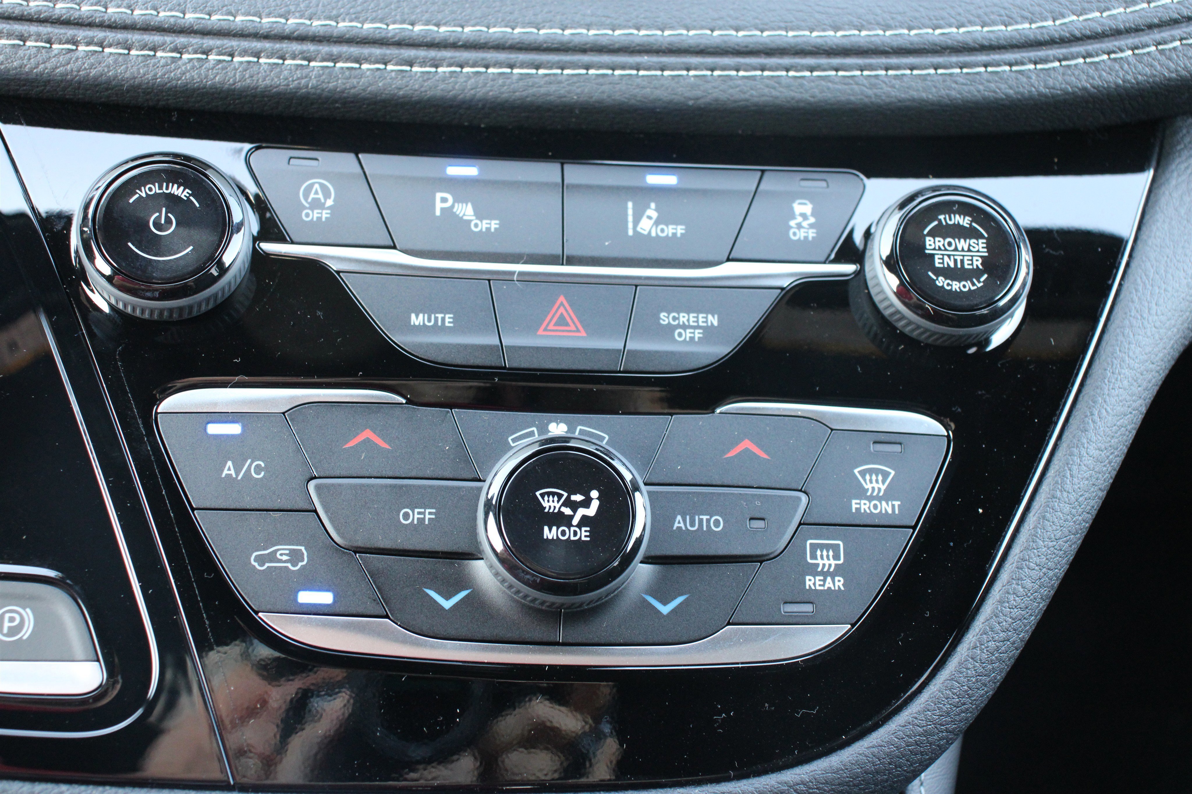 New 2026 Chrysler Pacifica Limited w/ S Appearance Package image 20