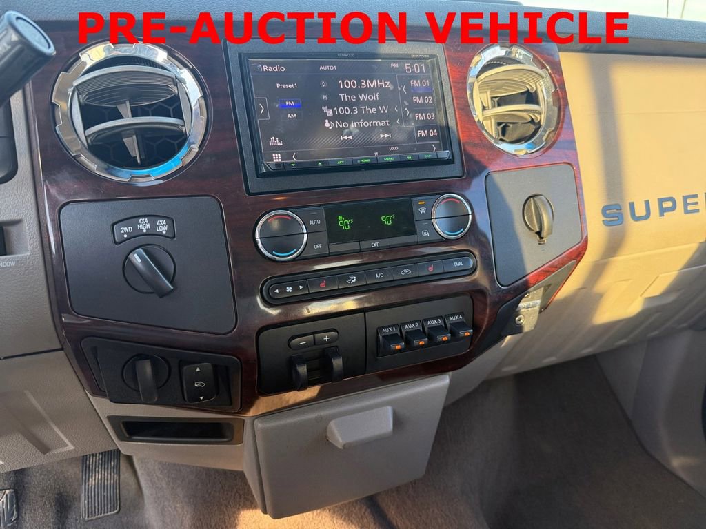 Used 2010 Ford F250 Lariat image 15