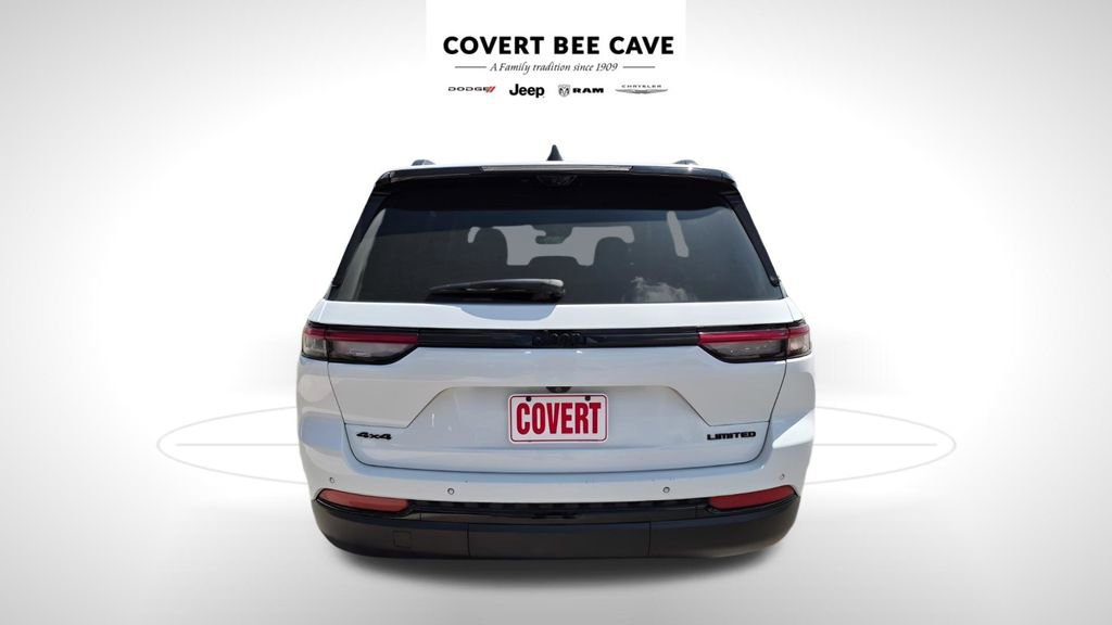 Used 2024 Jeep Grand Cherokee Limited w/ Luxury Tech Group II image 9