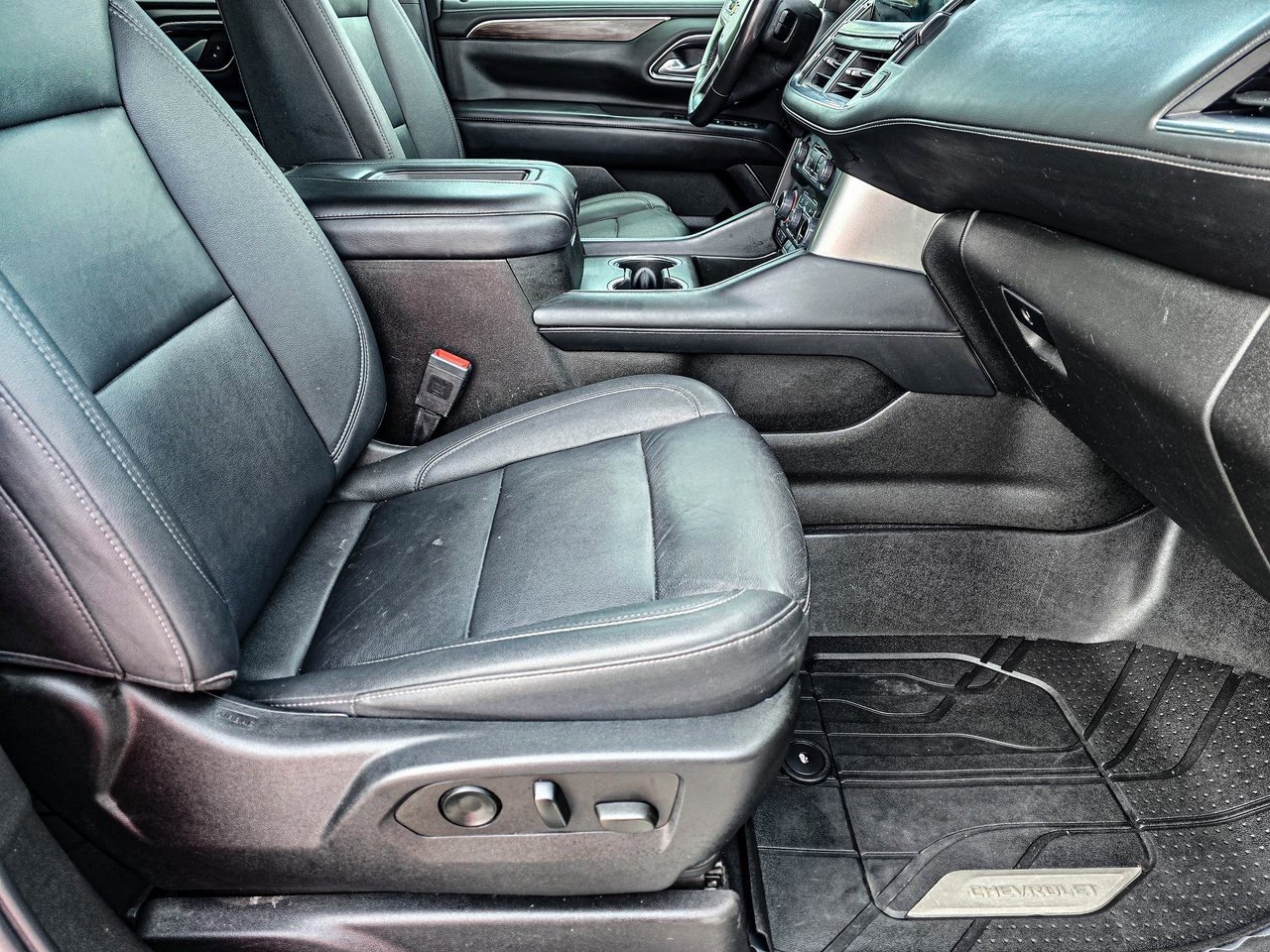 Used 2022 Chevrolet Tahoe LT w/ Luxury Package image 47