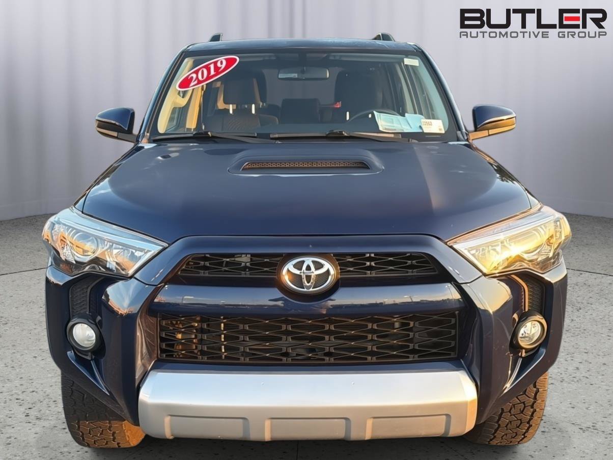 Used 2019 Toyota 4Runner TRD Off-Road AWD/4WD image 9