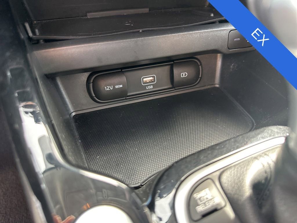 Used 2020 Kia Soul EX w/ Option Group 015 FWD image 17