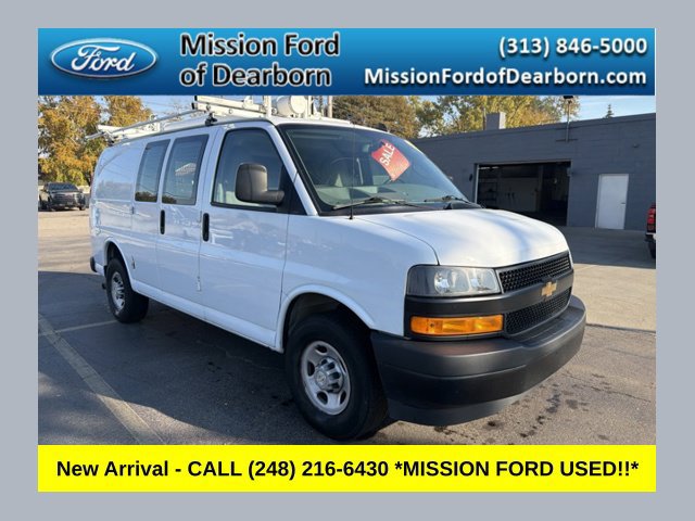 Used 2021 Chevrolet Express 2500 w/ Driver Convenience Package RWD image 1