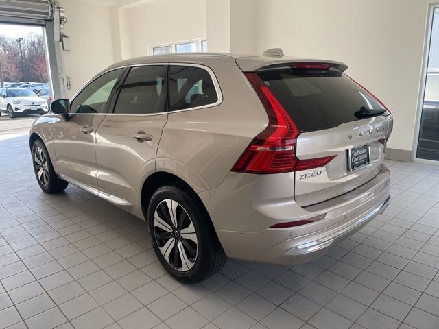 Certified 2023 Volvo XC60 T8 Plus image 2