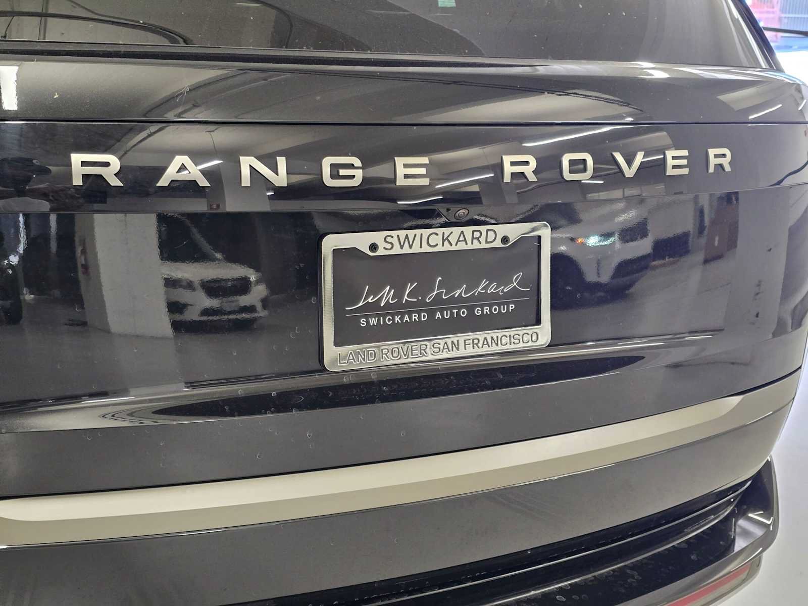 New 2026 Land Rover Range Rover Long Wheelbase SE AWD/4WD image 13