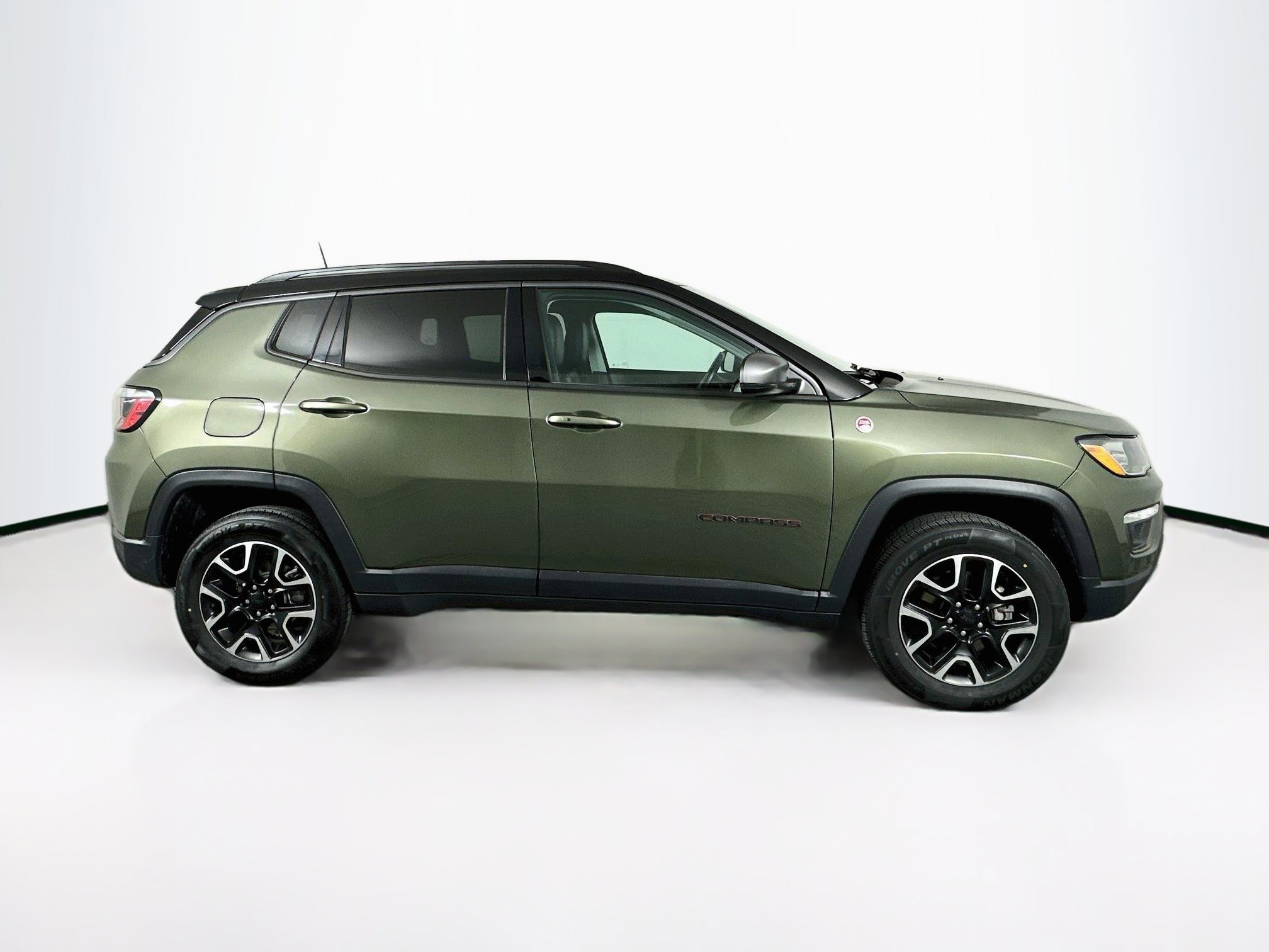 Used 2021 Jeep Compass Trailhawk w/ Convenience Group AWD/4WD image 10