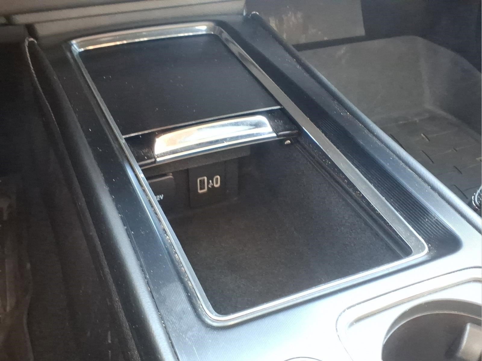 Used 2023 Lincoln Corsair Reserve w/ Jet Appearance Package AWD/4WD image 17