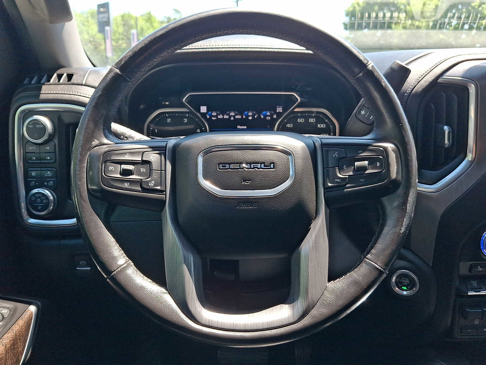 Used 2020 GMC Sierra 2500 Denali w/ Denali Ultimate Package AWD/4WD image 23