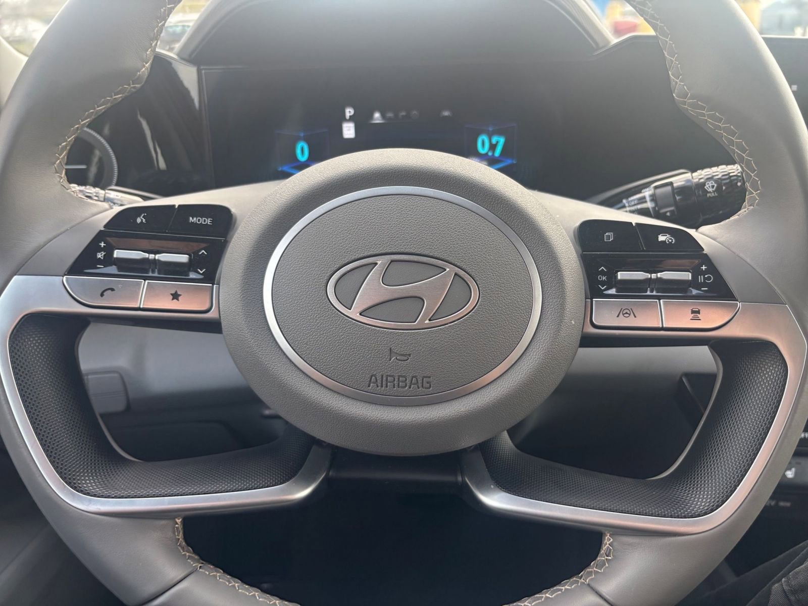 Used 2025 Hyundai Elantra SEL FWD image 28