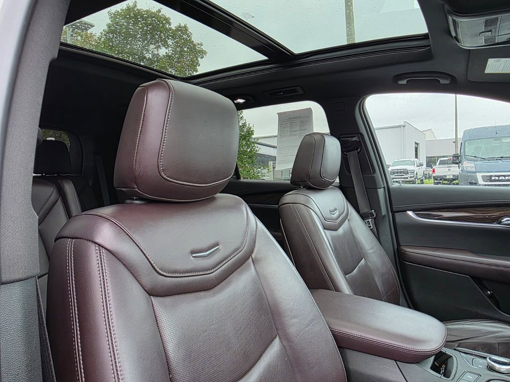 Used 2021 Cadillac XT6 Premium Luxury FWD image 11