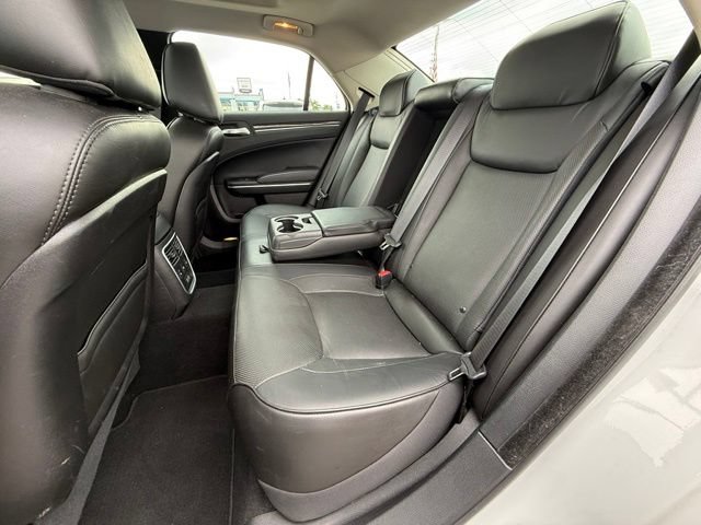 Used 2022 Chrysler 300 Touring L w/ Popular Equipment Group AWD/4WD image 21
