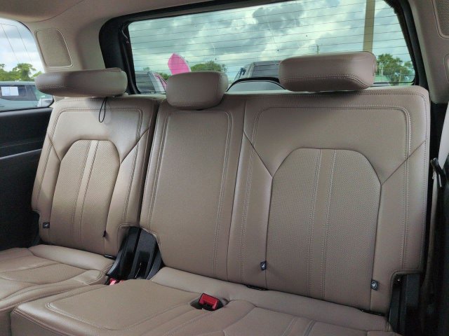 Certified 2024 Ford Expedition Limited AWD/4WD image 15