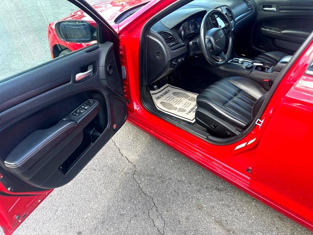 Used 2016 Chrysler 300 S image 37