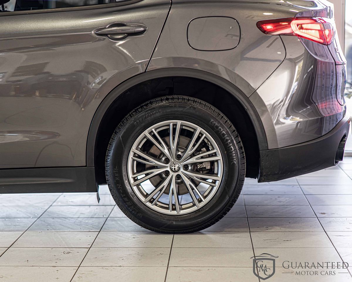 Used 2022 Alfa Romeo Stelvio Sprint AWD/4WD image 8