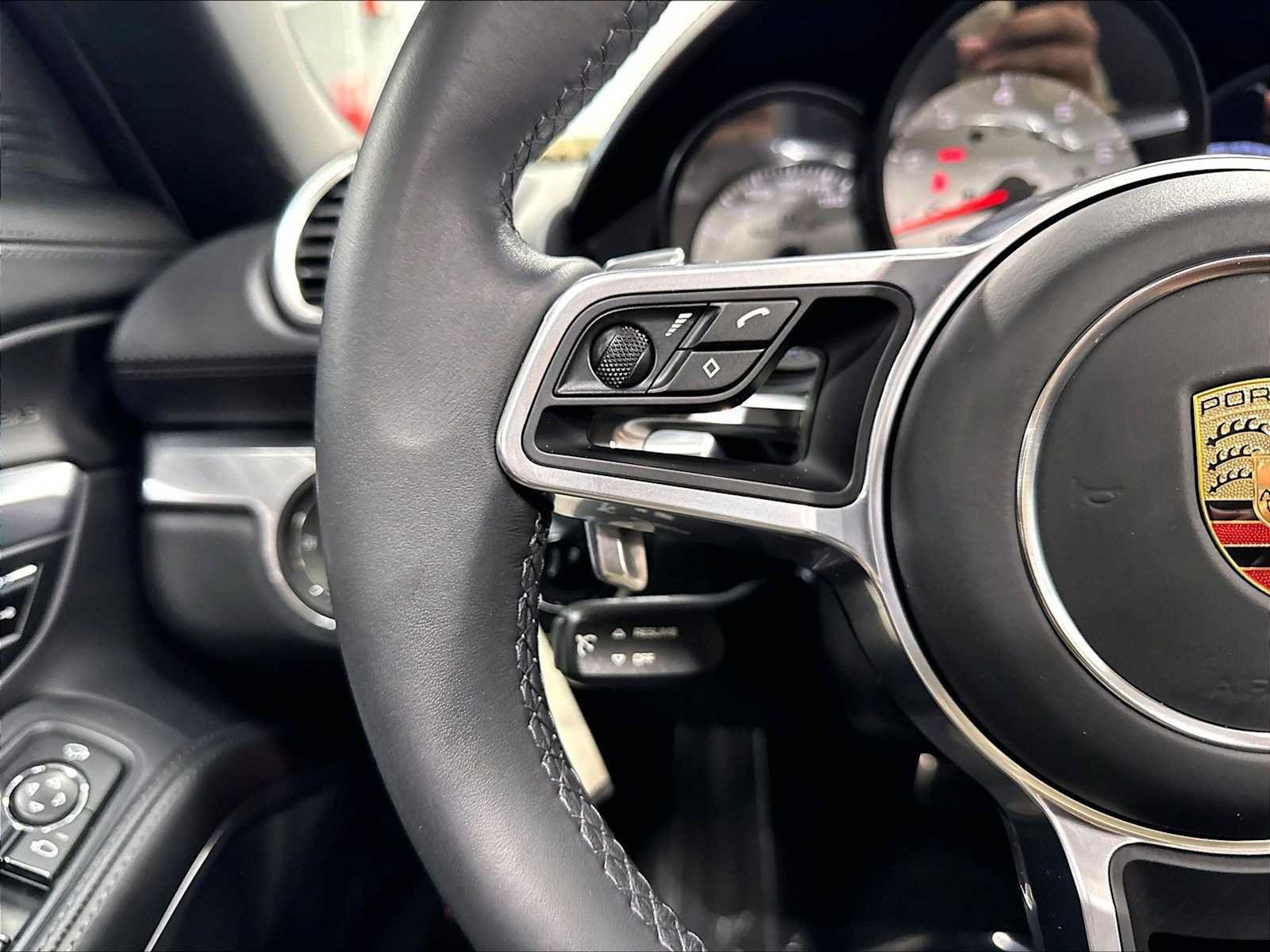 Used 2025 Porsche 718 Boxster S RWD image 22