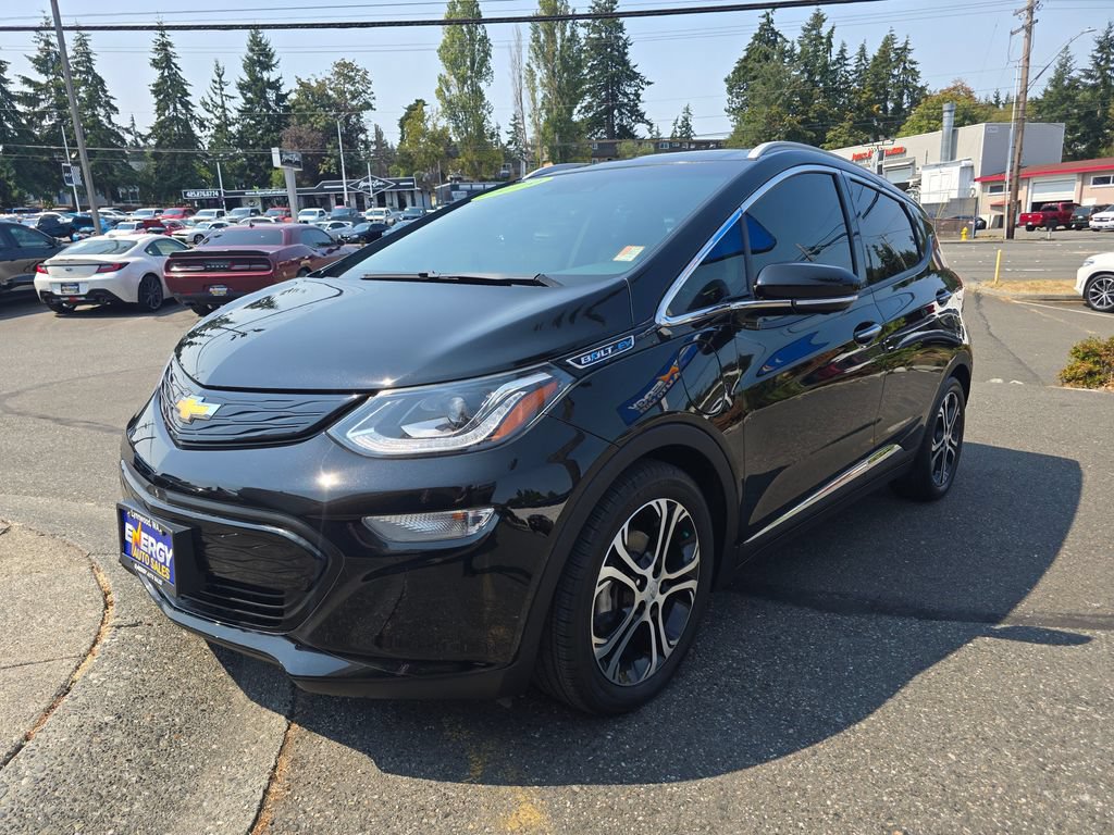 Used 2020 Chevrolet Bolt Premier w/ Infotainment Package FWD image 3