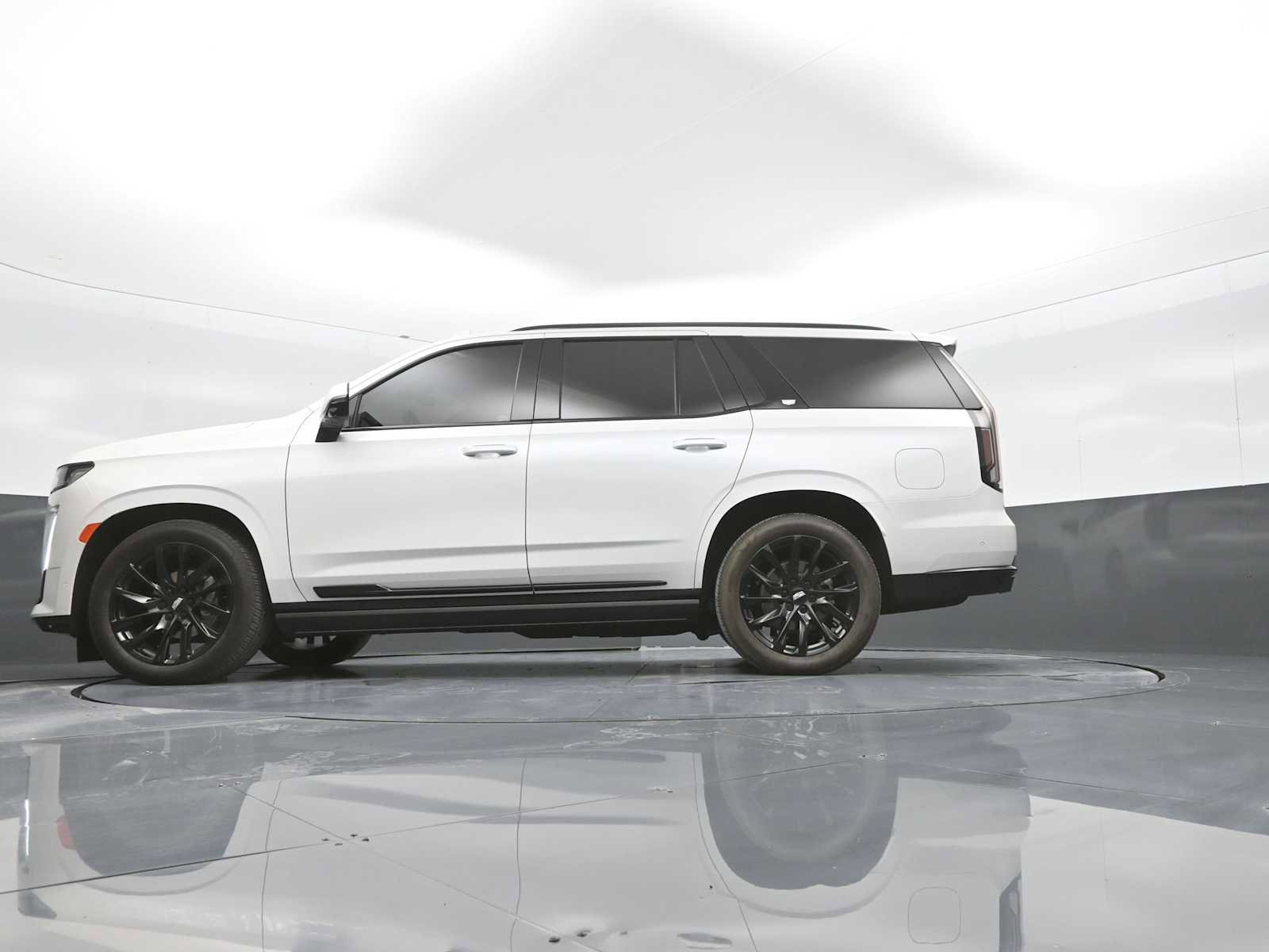 Used 2024 Cadillac Escalade Sport Platinum w/ LPO, ONYX Package AWD/4WD image 56