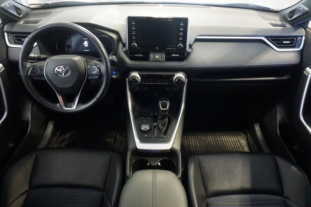 Used 2020 Toyota RAV4 XSE w/ XSE Grade Weather Package image 27