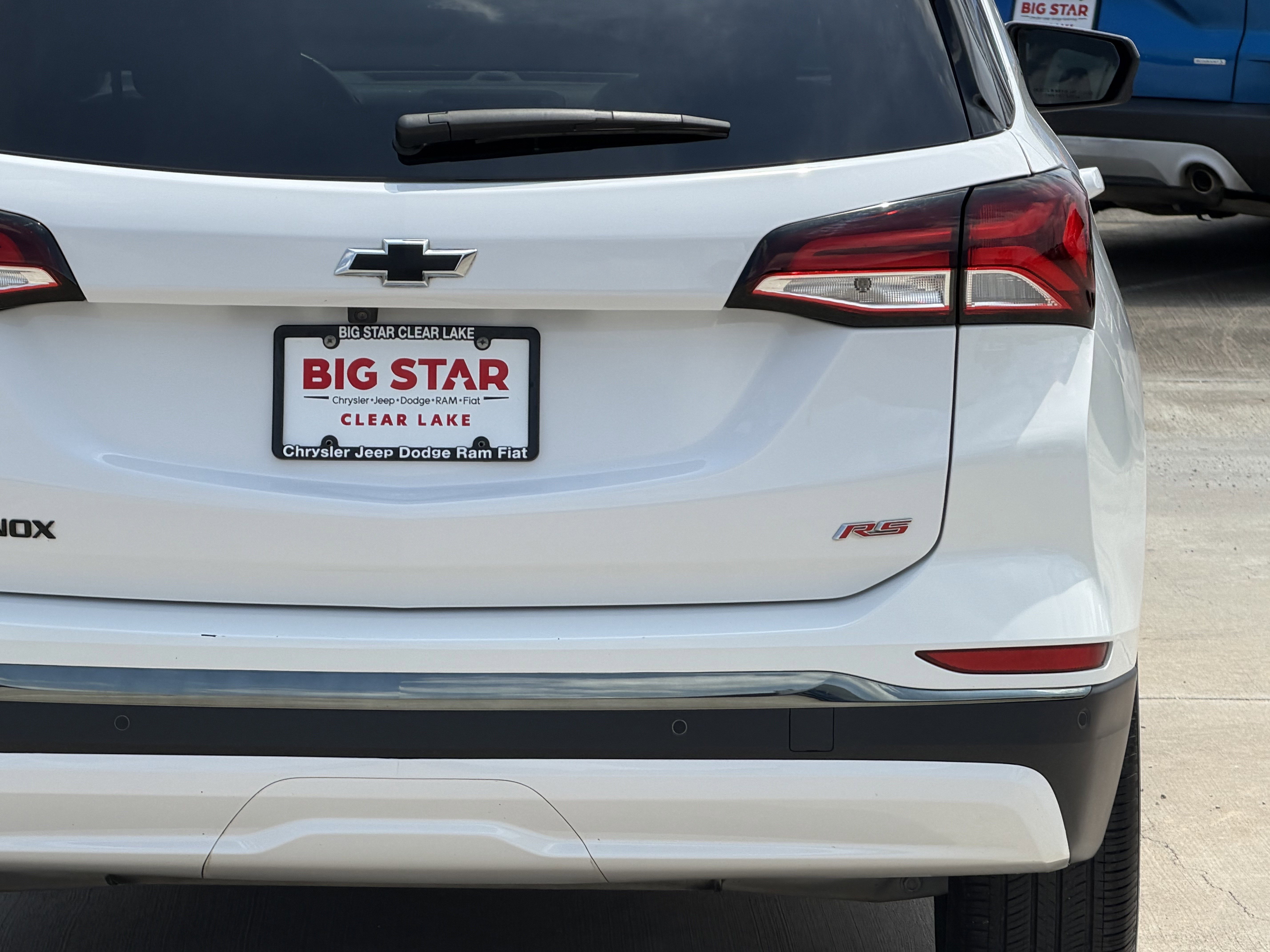 Used 2023 Chevrolet Equinox RS w/ LPO, Floor Liner Package FWD image 8