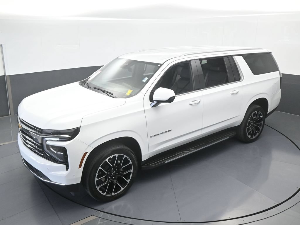 Used 2025 Chevrolet Suburban LT RWD image 59