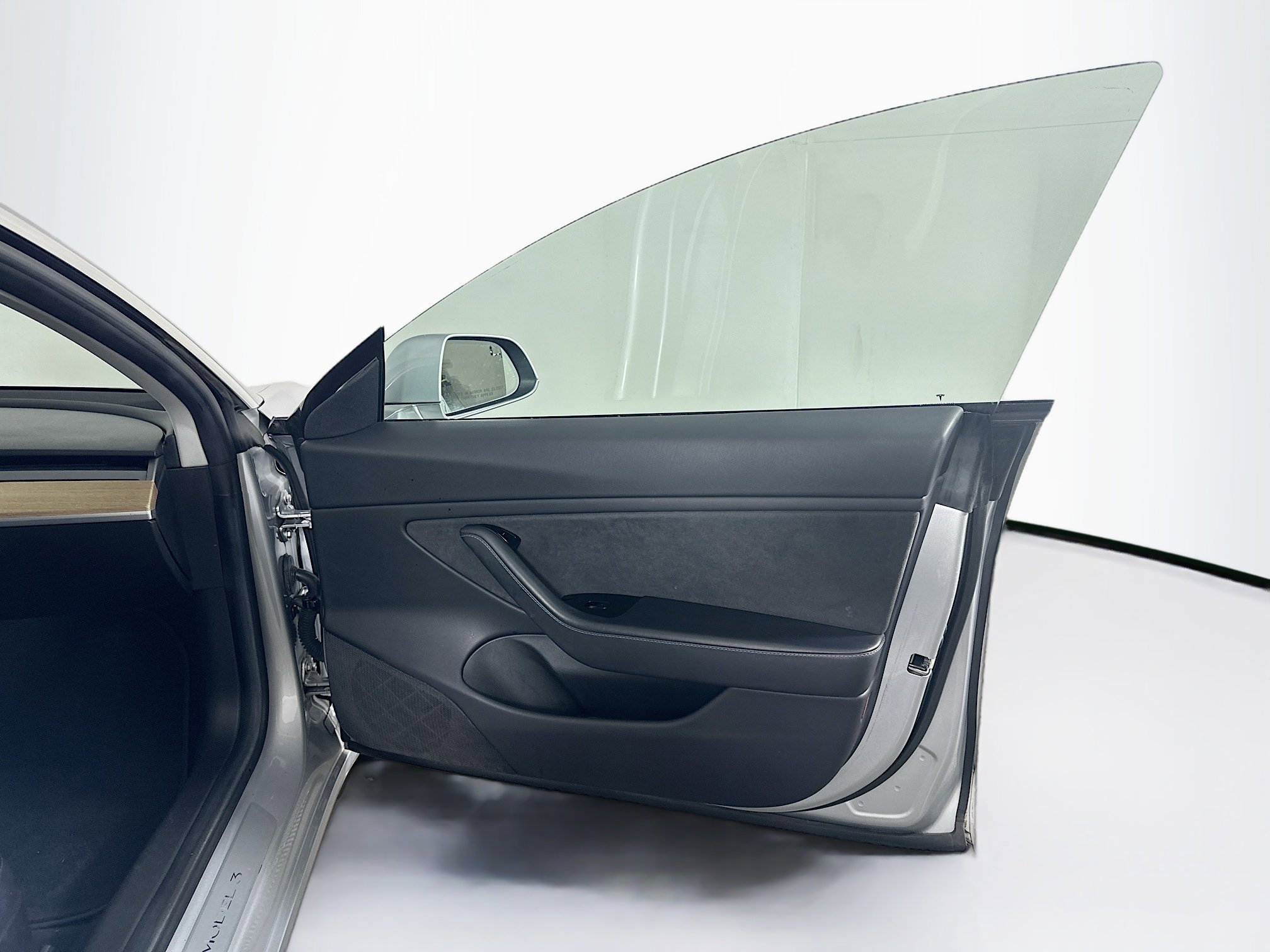 Used 2018 Tesla Model 3 Long Range image 31