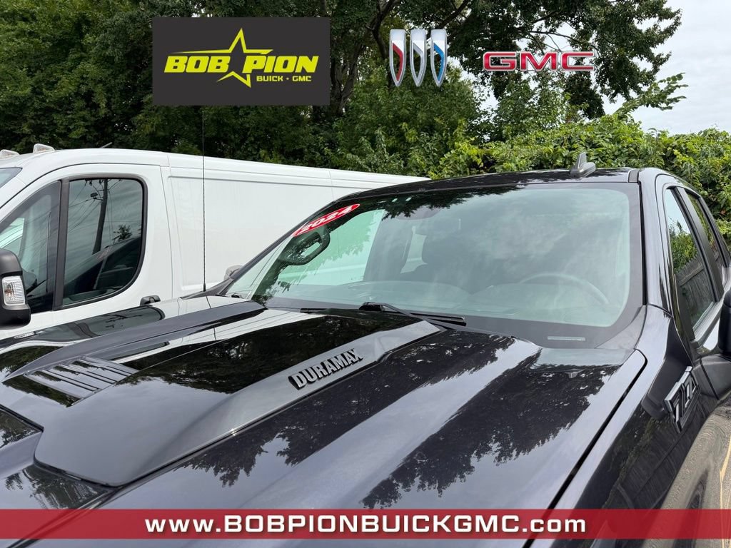 Used 2024 Chevrolet Silverado 1500 Custom Trail Boss w/ LPO, Dark Essentials Package AWD/4WD image 6