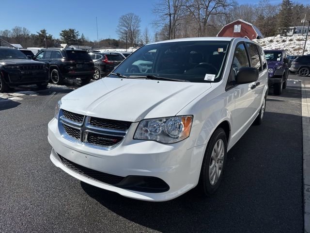 Certified 2019 Dodge Grand Caravan SE image 3