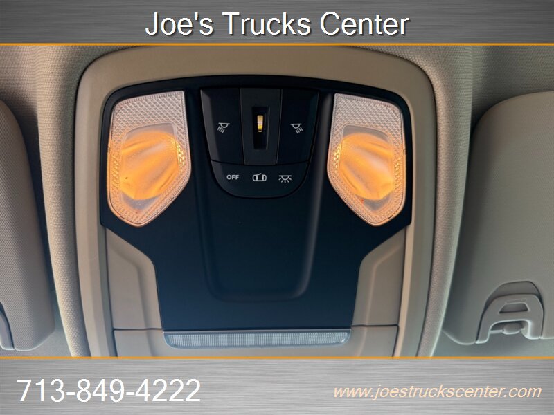 Used 2020 RAM 3500 Tradesman w/ Chrome Appearance Group RWD image 21