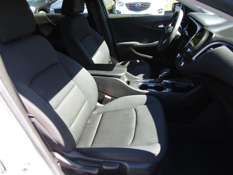 Used 2023 Chevrolet Malibu LT image 30