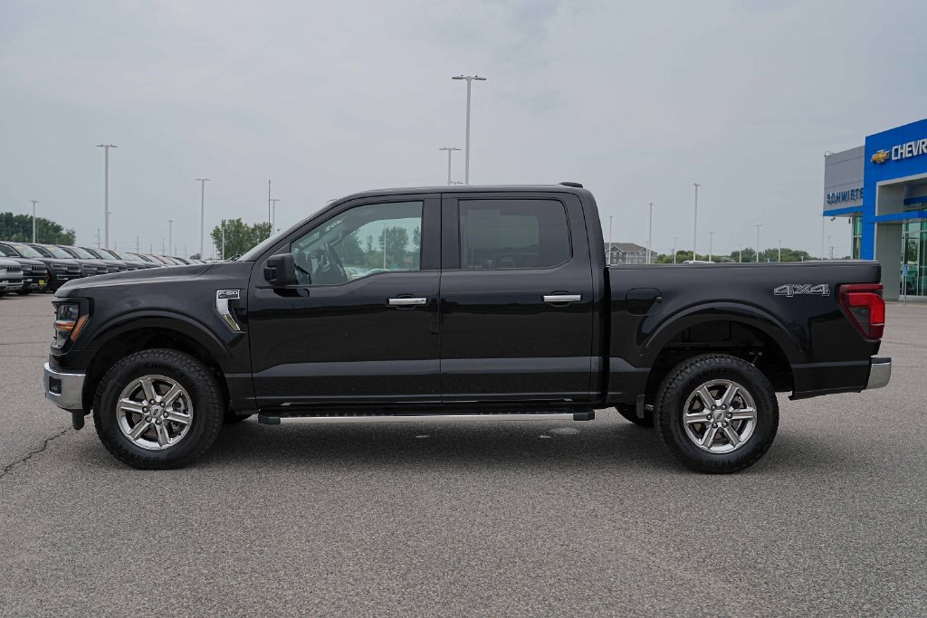 Used 2025 Ford F150 XLT w/ Equipment Group 301A Standard AWD/4WD image 11
