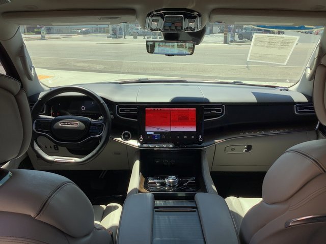 Used 2022 Jeep Grand Wagoneer Series II w/ Premium Group II image 6