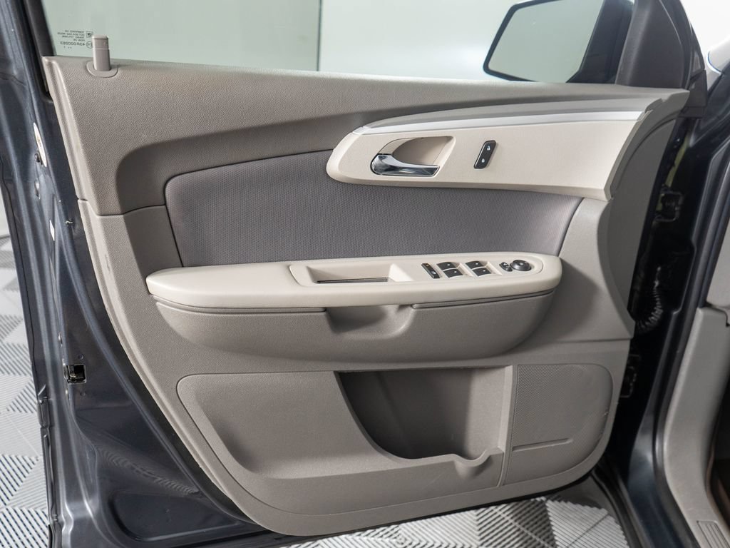 Used 2011 Chevrolet Traverse LS AWD/4WD image 19