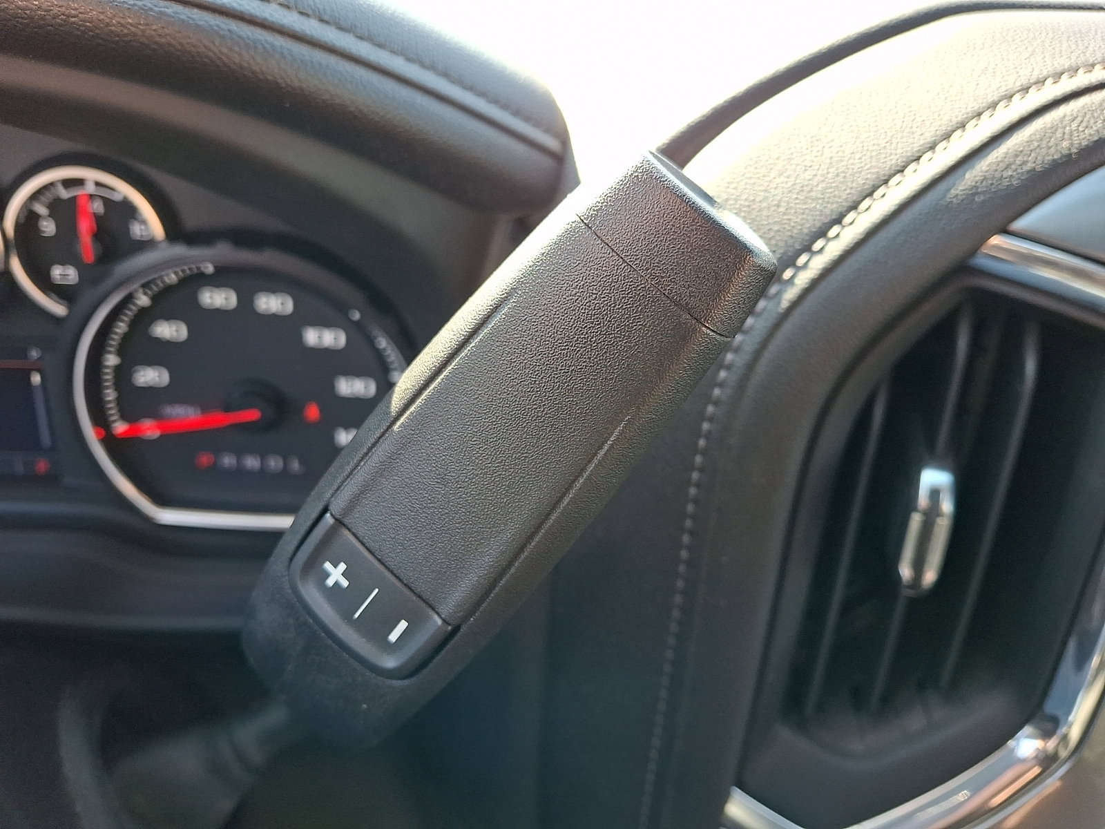 Certified 2022 Chevrolet Silverado 1500 LTZ w/ LTZ Premium Package image 15