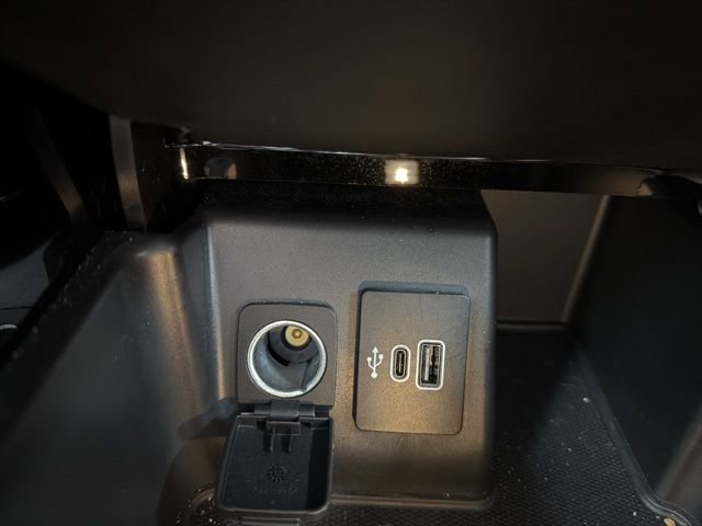 Certified 2025 Ford Explorer Platinum w/ LUX Leather Package AWD/4WD image 42