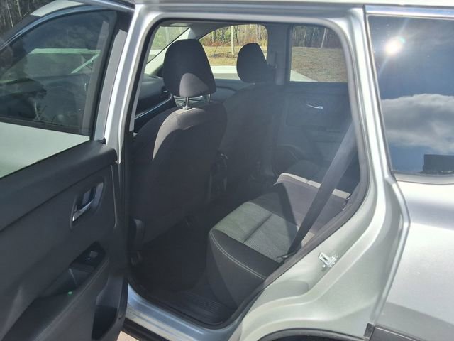 Used 2024 Nissan Rogue SV AWD/4WD image 7