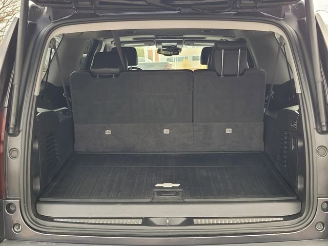 Used 2017 Chevrolet Suburban LT image 9