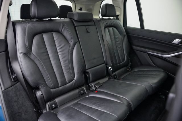 Used 2020 BMW X7 xDrive40i w/ Premium Package AWD/4WD image 28