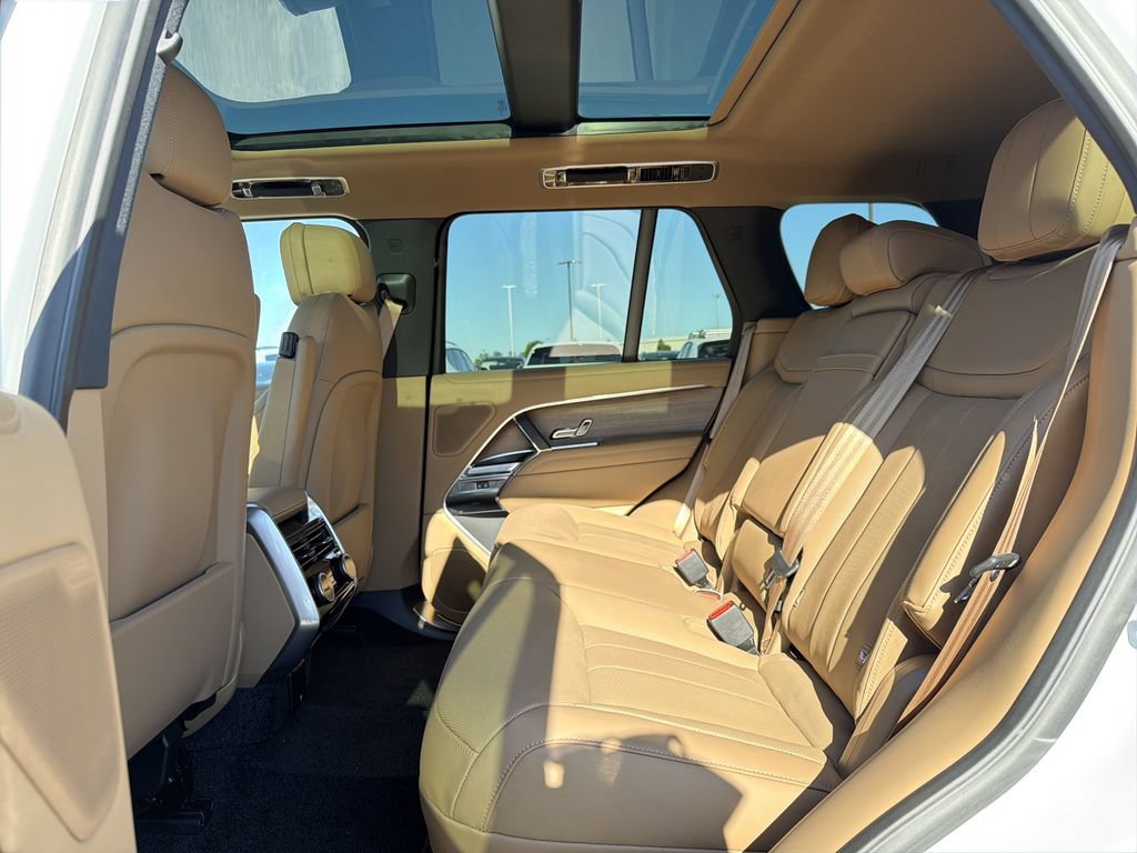 New 2026 Land Rover Range Rover SE AWD/4WD image 5