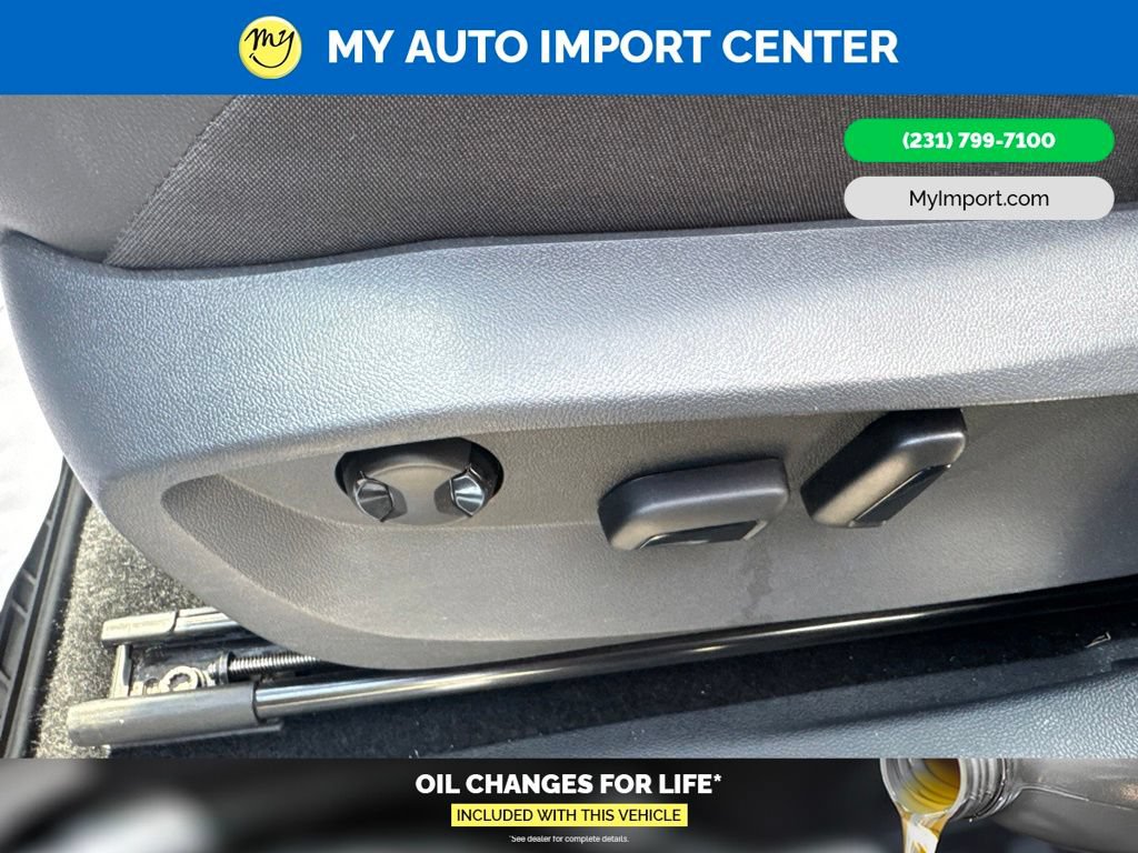 Used 2024 Volkswagen Tiguan SE R-Line AWD/4WD image 13