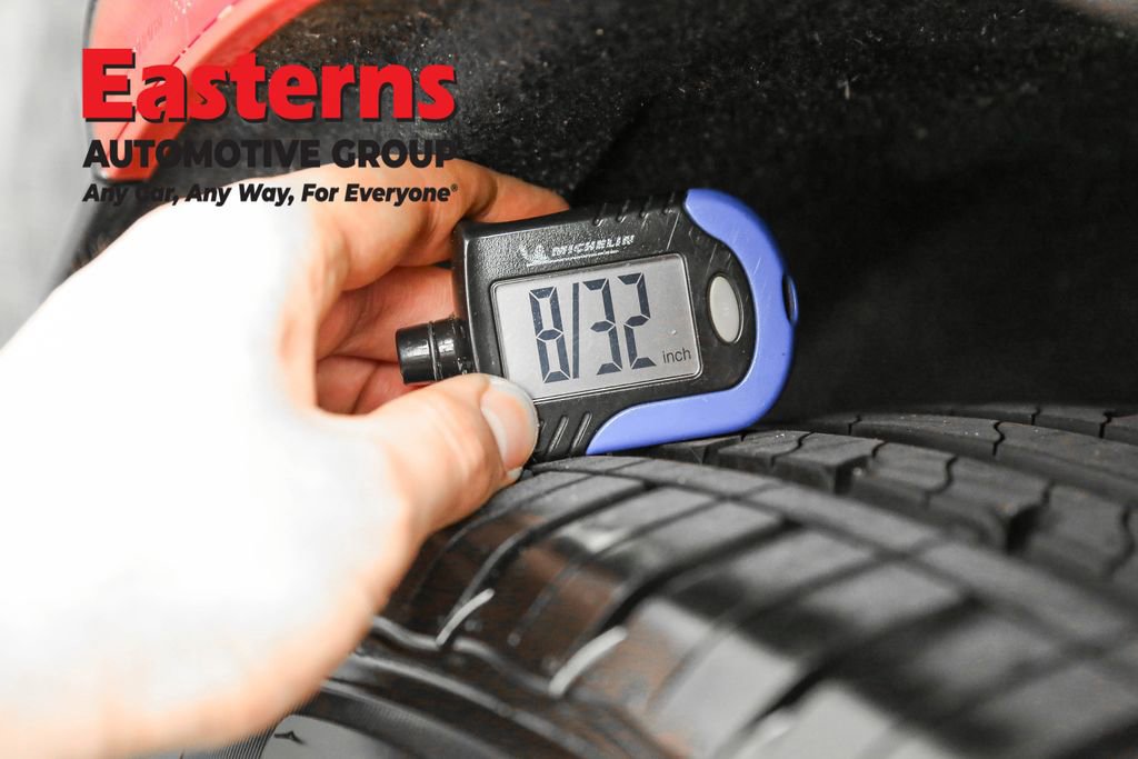 Used 2023 Chrysler Pacifica Touring-L image 27