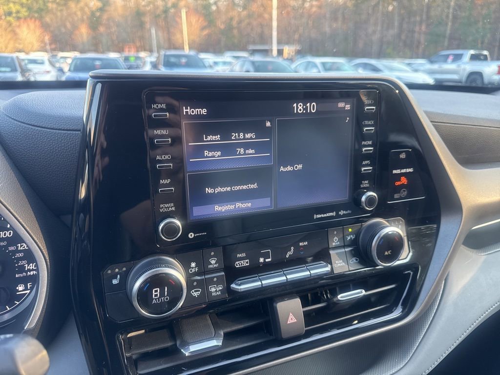 Used 2021 Toyota Highlander XLE image 4