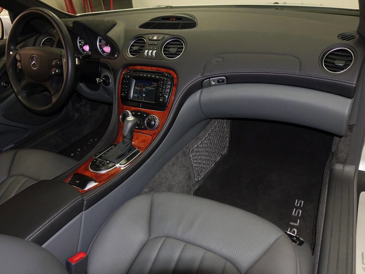 Used 2004 Mercedes-Benz SL 55 AMG image 5
