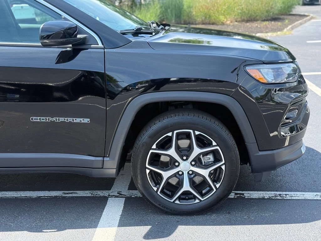 Used 2024 Jeep Compass Limited AWD/4WD image 9