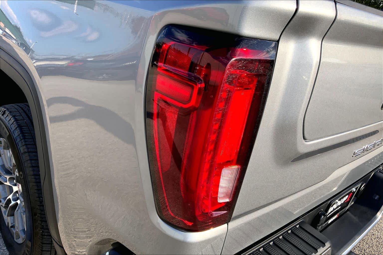 Used 2026 GMC Sierra 1500 SLT AWD/4WD image 29