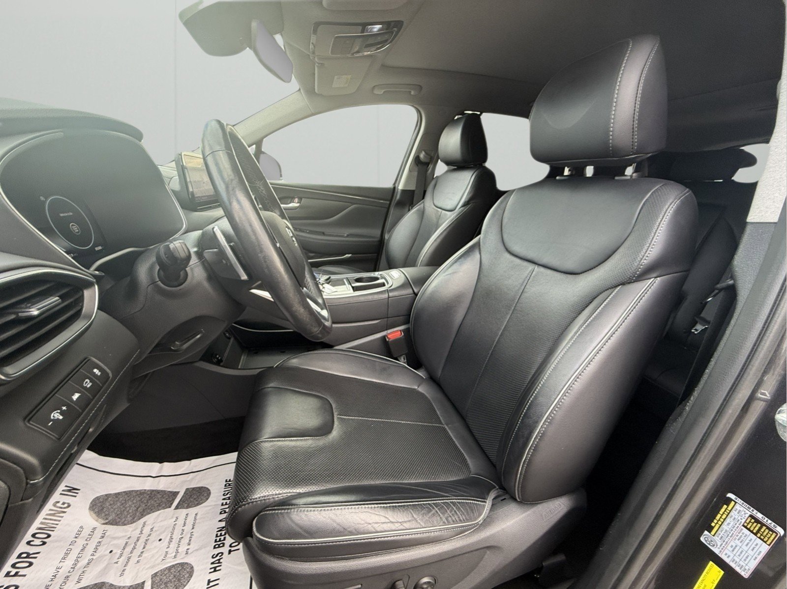 Used 2021 Hyundai Santa Fe Limited w/ Cargo Package image 4